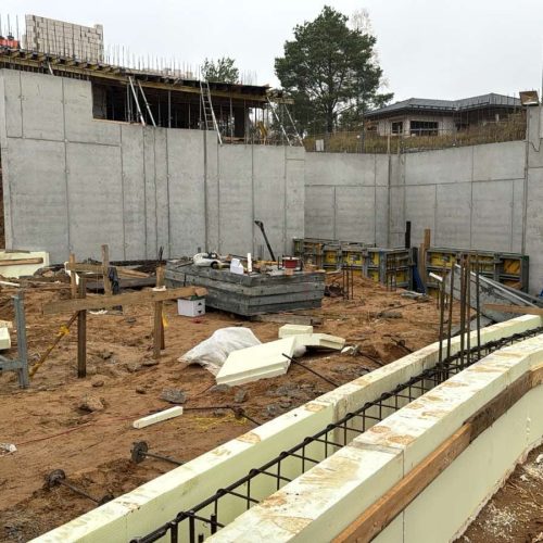 02bb1e0e-6885-447b-aa2f-3ebb53556379